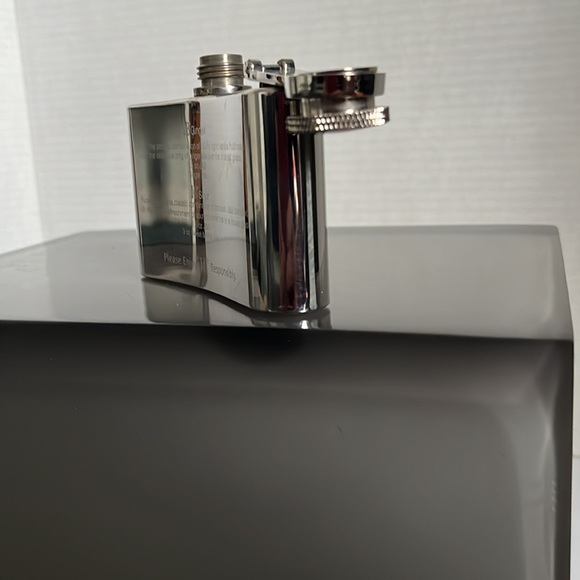 J&B Monogrammed 18/10 Stainless Steel Flask - Picture 9 of 9